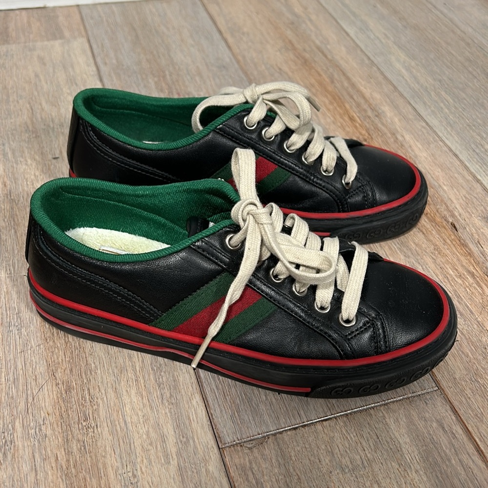 Gucci Leather Sneaker Tennis 1977 leather sneaker size 34 US 4 Unisex
